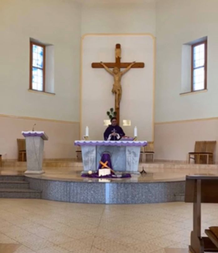 Mesha e shenjtë pa besimtarë, Klinë Mesha e shenjtë pa besimtarë, Klinë