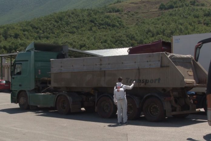 Kamionet - Vermica Kamionet - Vermica