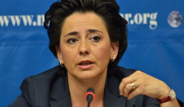 Adriana Hoxhiq Adriana Hoxhiq