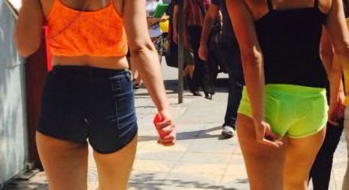 Vajzat me brekë Vajzat me brekë